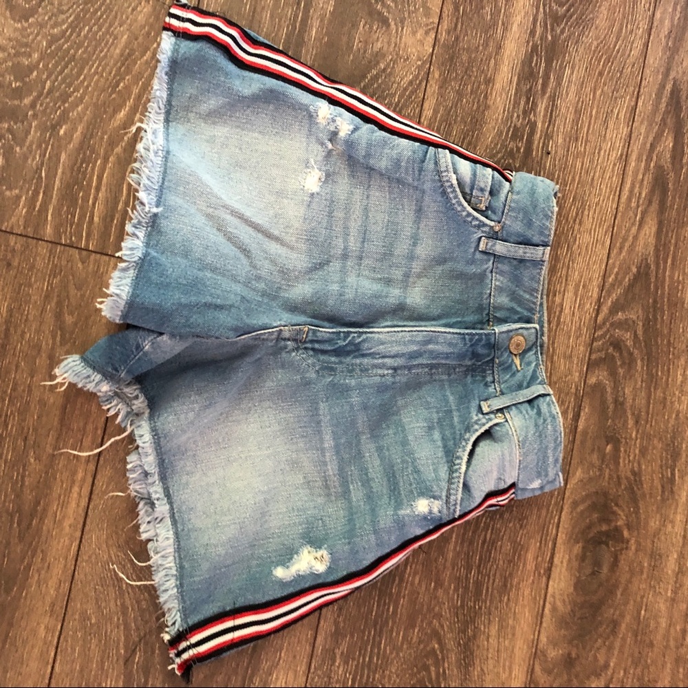 FOREVER21 HIGHRISE DENIM JEANS